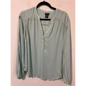 Torrid Sz 00 (US 10 M/L) Light Green Split Sleeve Balloon Sleeve Flowy Blouse